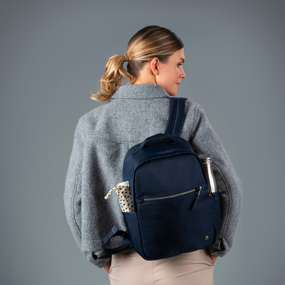 Pacsafe|W 防盜後背包 10L 海軍藍 20463606