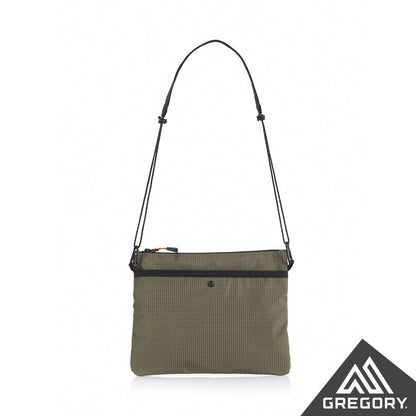 Gregory 3L SACOCHE AL 輕量斜背包 卡其綠 GG138247