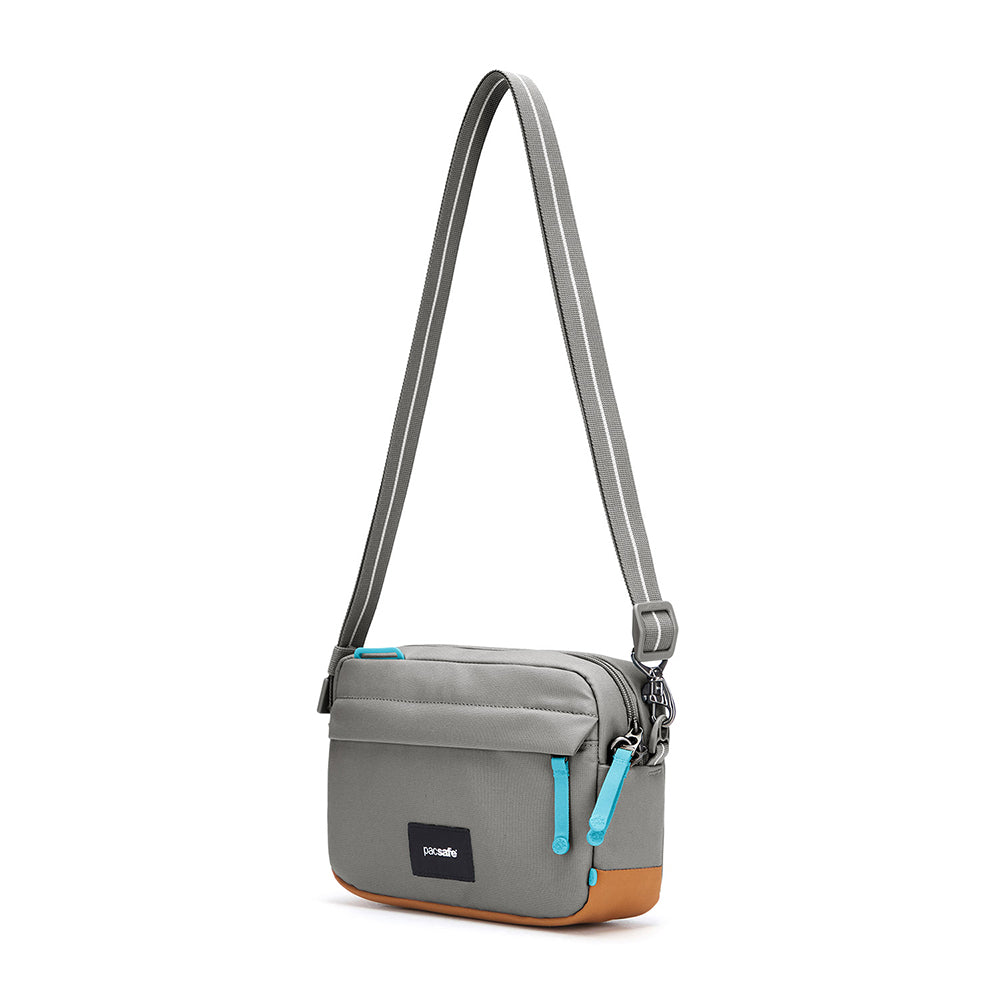 Pacsafe Go 隨行防盜斜背方包 2.5L 淺灰 35105146