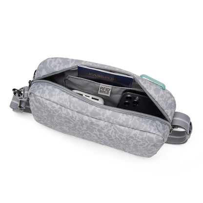 Pacsafe Go 隨行防盜斜背方包 2.5L 冰灰色 35105831