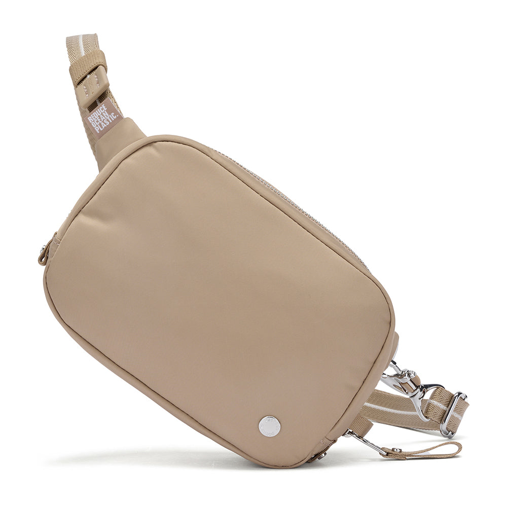 Pacsafe W 防盜微型斜背小包 2L 卡其 20467207